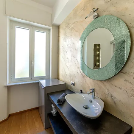 Comfort-moderno And Parking Apartman *