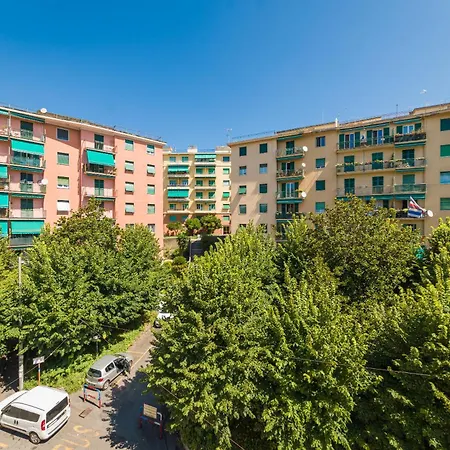 Comfort-moderno And Parking Genoa