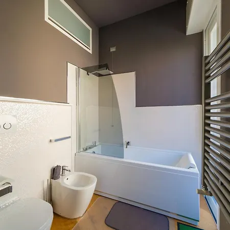 Comfort-moderno And Parking Apartment *