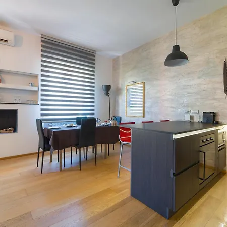 Comfort-moderno And Parking Apartman *