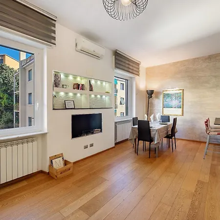 Comfort-moderno And Parking Apartment *