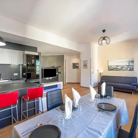 Comfort-moderno And Parking Genova