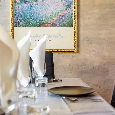 Comfort-moderno And Parking