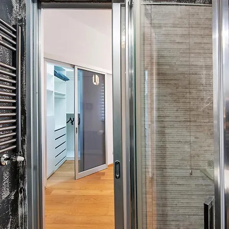 Comfort-moderno And Parking *