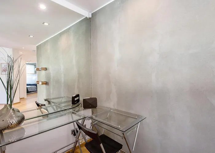Comfort-moderno And Parking شقة